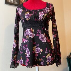 Y2K Floral Top with shear sleeves